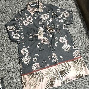 Woman’s Kitana long button down floral patterned shirt. Italian made, size 48eu.